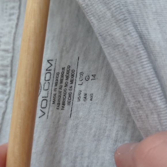 FINAL SALE 🌿VOLCOM ALOHA TANK🌿 - Picture 3 of 5